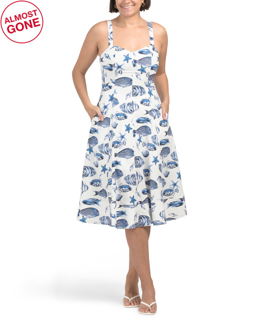 Fish Printed Corset Bodice Midi Dress de Avec Les Filles, disponible en TJ Maxx.