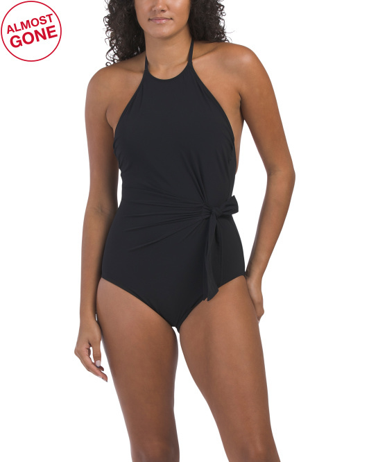 Luna Halter Neck One-piece Swimsuit de Gottex, disponible en TJ Maxx