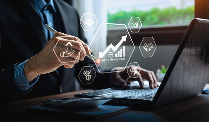 Usa herramientas digitales para mejorar la forma en que manejas tu dinero.
