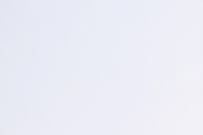 Compara precios de la ropa durante las ofertas de verano.