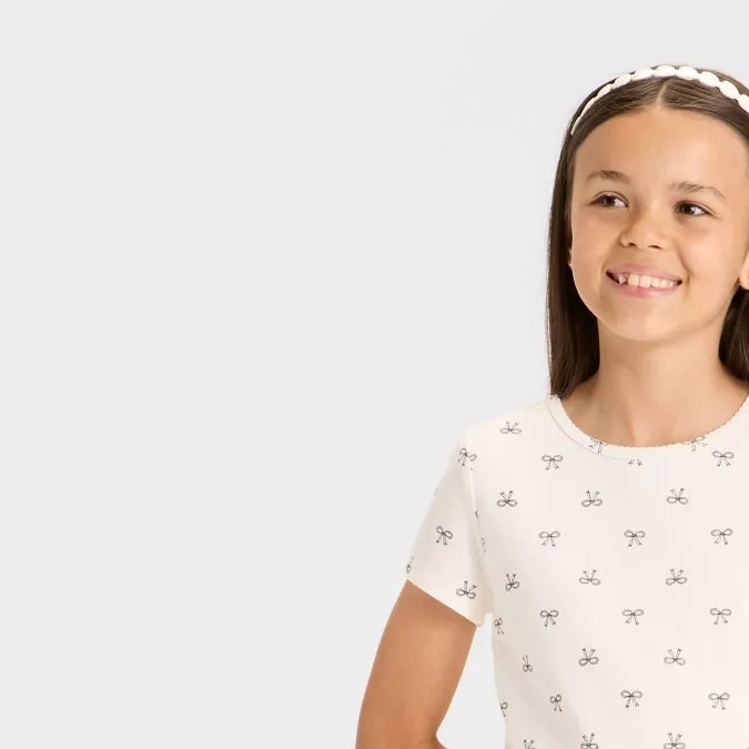 Girls' Short Sleeve Fitted T-Shirt de la marca Cat & Jack