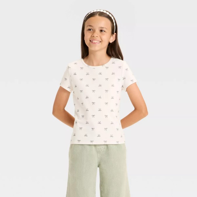 Girls' Short Sleeve Fitted T-Shirt de la marca Cat & Jack