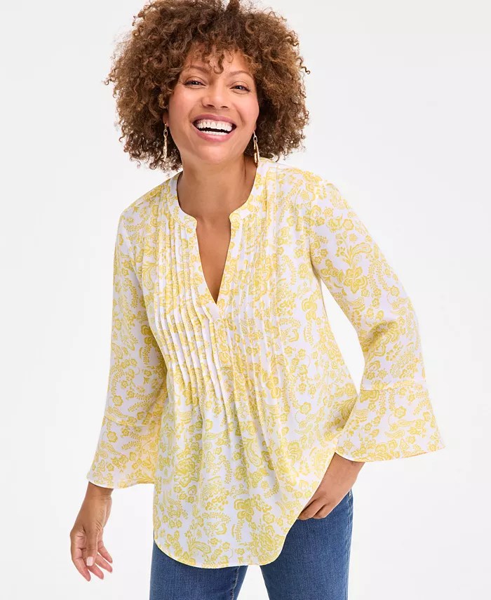 Women's Printed Pintuck Ruffle Sleeve Top, disponible en Ma