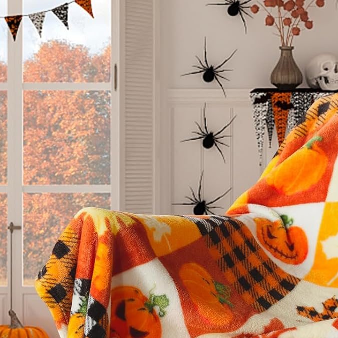 Manta a cuadros de Romrol, disponible en Amazon.