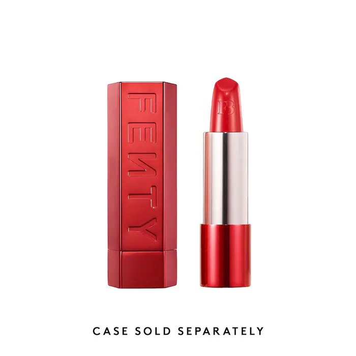 Fenty Icon The Fill Semi-Matte Refillable Lipstick de Fenty Beauty, disponible en Sephora.