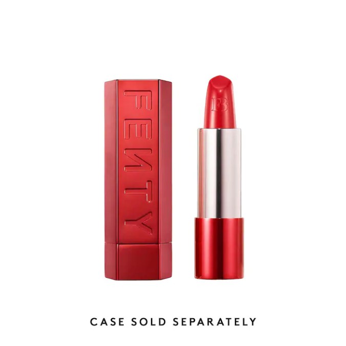 Fenty Icon The Fill Semi-Matte Refillable Lipstick de Fenty Beauty, disponible en Sephora.