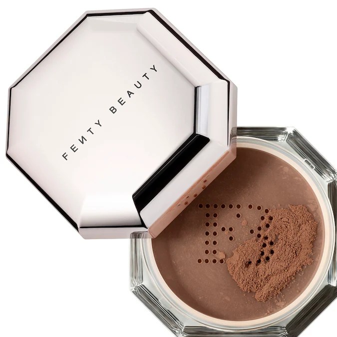 Pro Filt'r Instant Retouch Setting Powder de Fenty Beauty, disponible en Sephora.