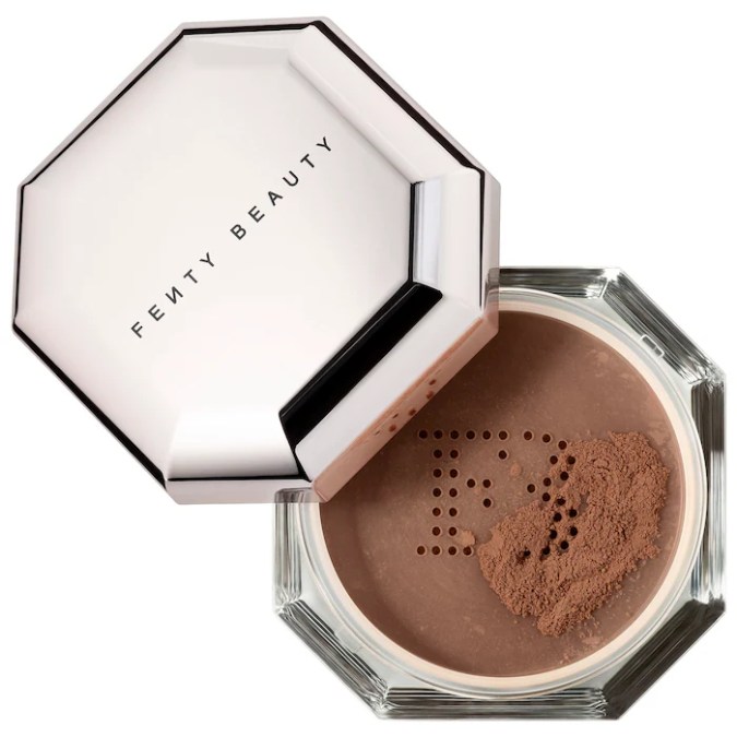 Pro Filt'r Instant Retouch Setting Powder de Fenty Beauty, disponible en Sephora.