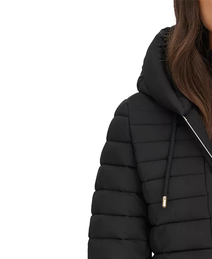 Women's Hooded Packable Puffer Coat de Tommy Hilfiger, disponible en Macy's.