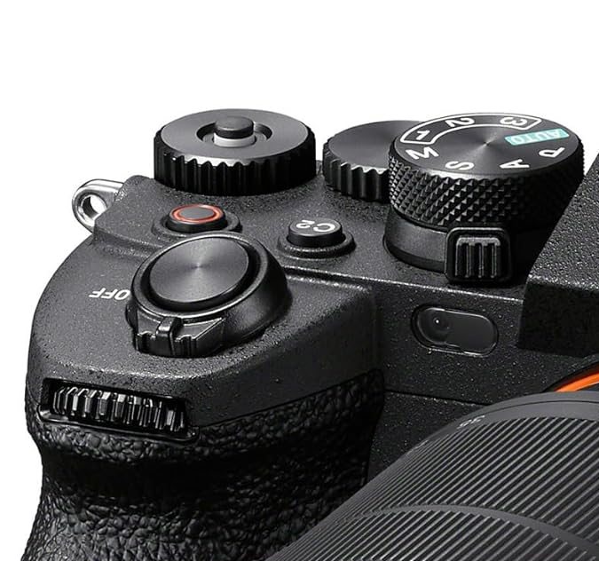 Alpha 7 IV de Sony, disponible en Amazon.