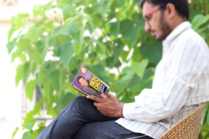 Lee "Padre rico, padre pobre" para instruirte sobre estas lecciones.