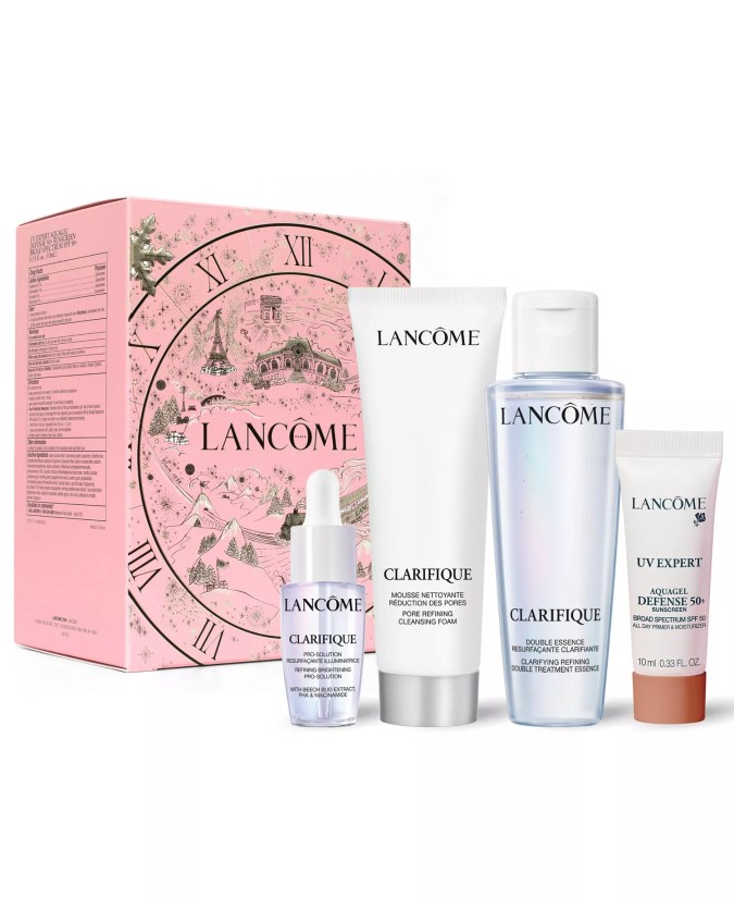 Limited-Edition Clarifique Skincare Set, disponible en Macy's.