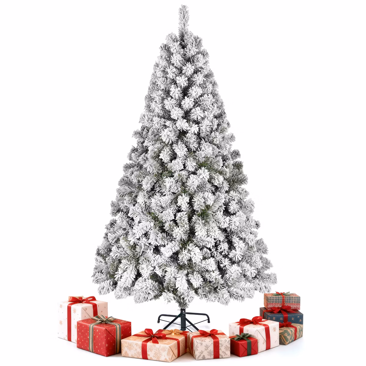 Snow Flocked Artificial Christmas Tree de Sugift, disponible en Macy's.