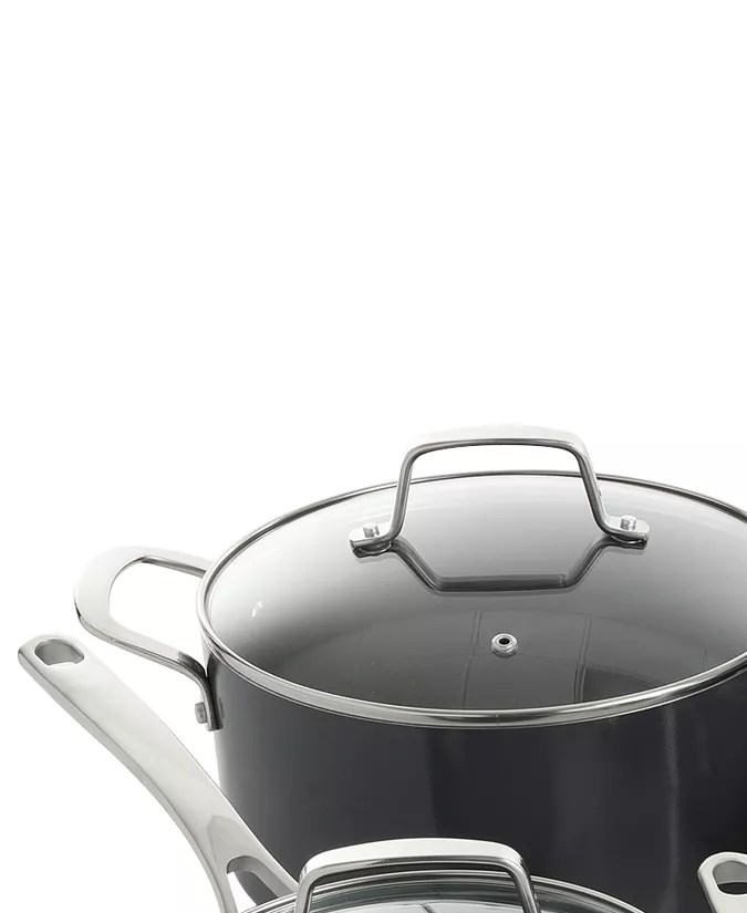 Nonstick Aluminum Cookware Set de Martha Stewart Collection, disponible en Macy's.