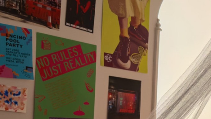 Con el descuento educativo, la MacBook Neo baja a $499, una inversión inteligente para la universidad.