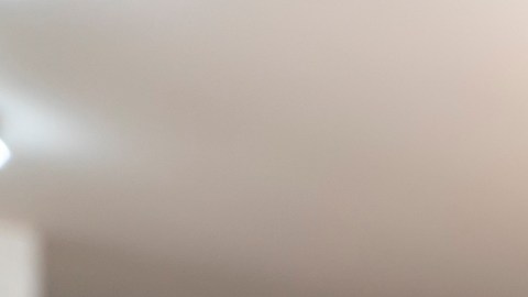 Hoy es posible controlar iluminación, temperatura, cámaras y electrodomésticos desde un solo teléfono o mediante comandos de voz.